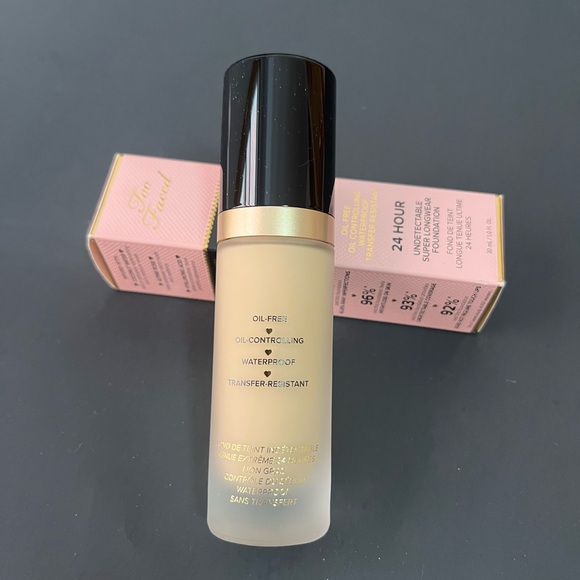 Too Faced Born Like This Matte 24 Hour Foundation #03 Chiffon - Picture 3 of 4